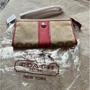 Coach wallet NWT